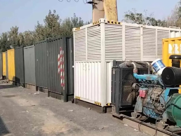 日照200KW柴油发电机机组每小时油耗是多少？